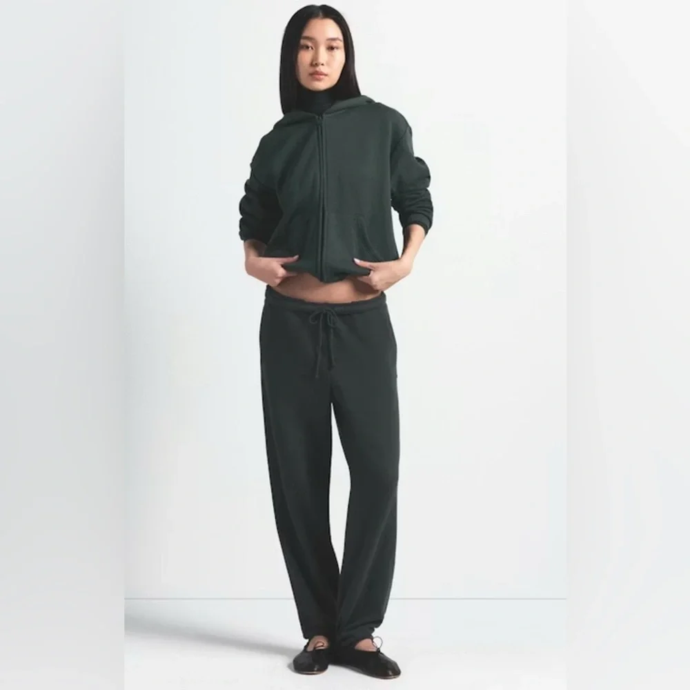 SKIMS Vintage Fleece Jogger-CYPRESS-SMALL-BNWT - Picture 2 of 9